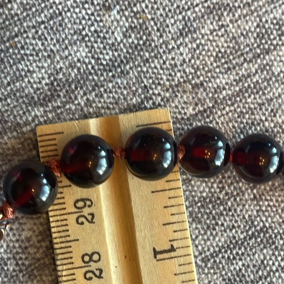 Cherry 🍒 red Bakelite necklace - Picture 4 of 5